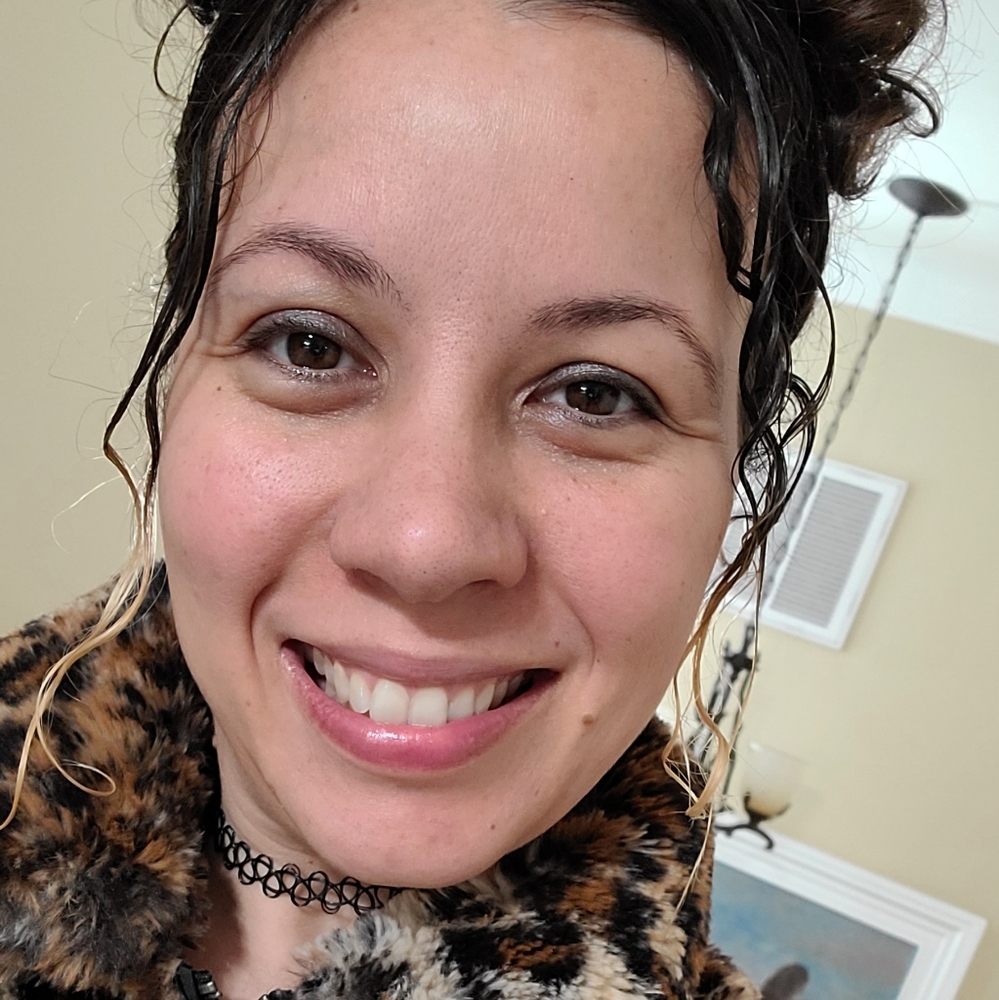 Meet your Posher, Angie